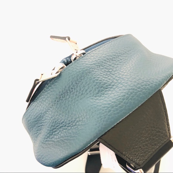 Coach Marvel West Sling Pack Spider-man Backpack - Picture 8 of 11